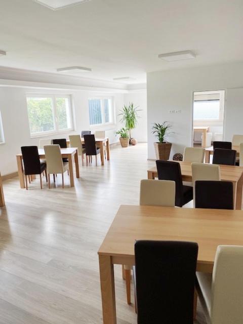 Gaestezimmer Oedenburgerstrasse Pottsching ภายนอก รูปภาพ