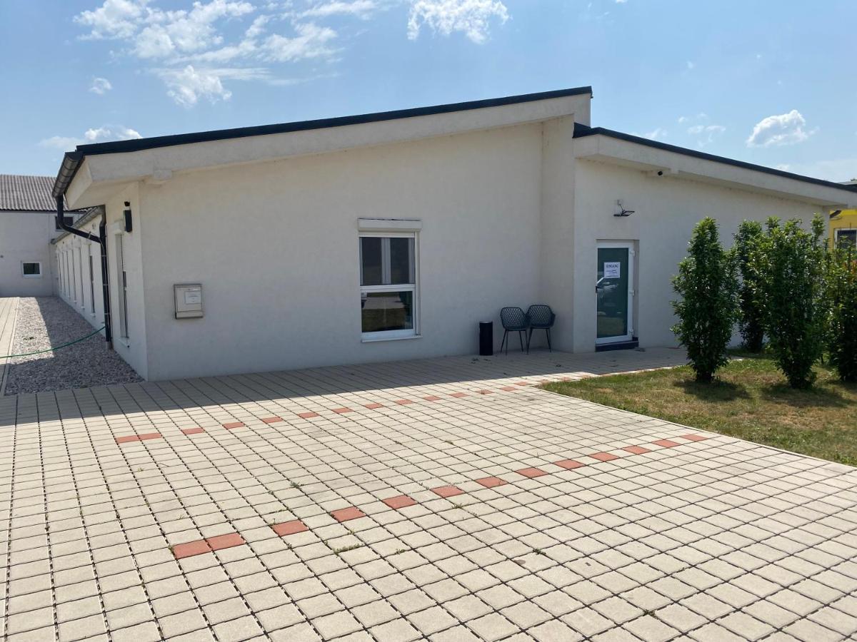 Gaestezimmer Oedenburgerstrasse Pottsching ภายนอก รูปภาพ